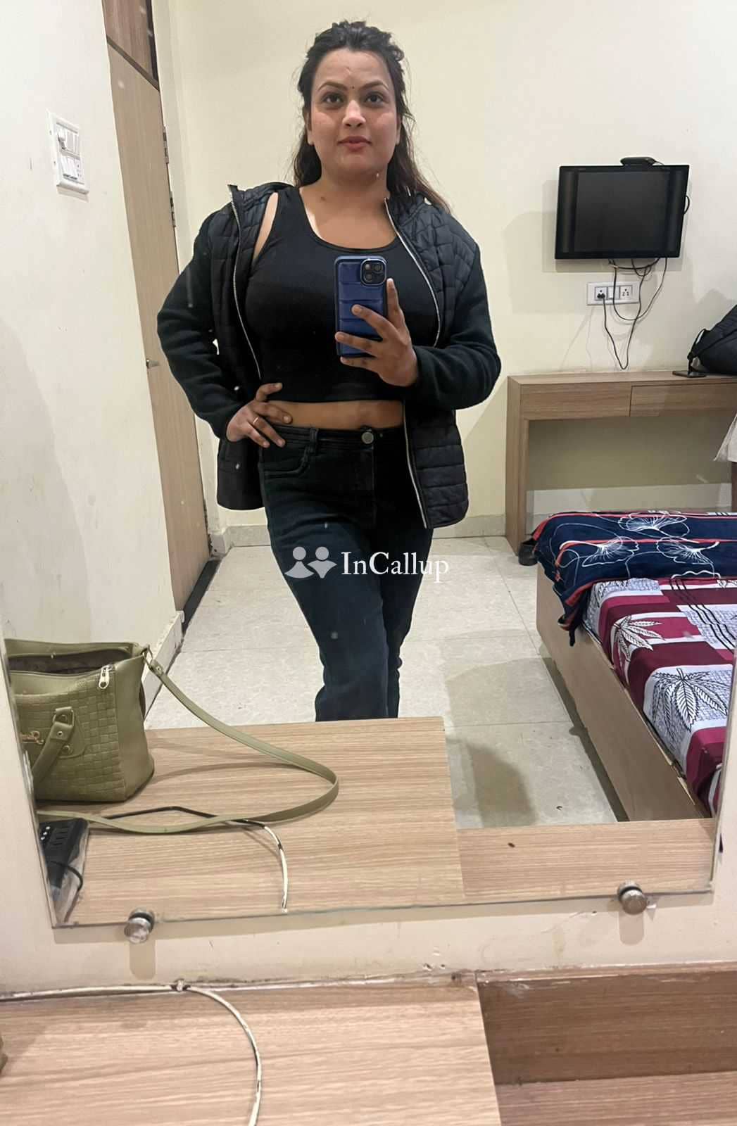 known for being elegant sexy black body and black hair available for discreet meetings - Call Girls in Jamnagar