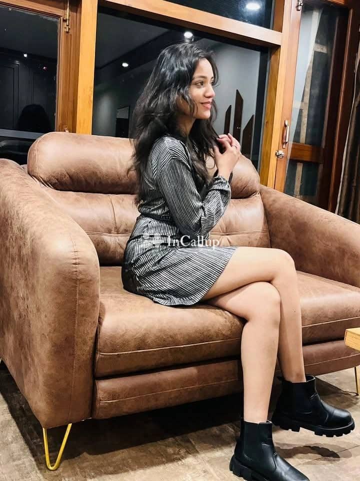 explore your deepest desires with anushka the seductive 21yearold call girl in jamnagar - Call Girls in Jamnagar