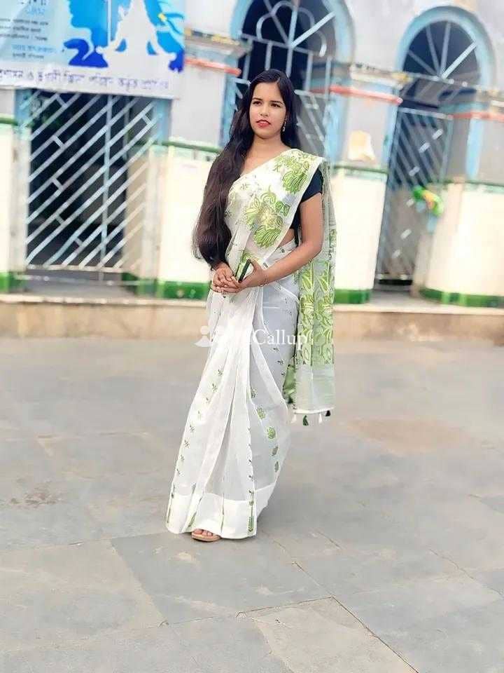 magnetic black eyes and brown hair escort service in janjgir champa available for short notice available - Call Girls in Janjgir Champa
