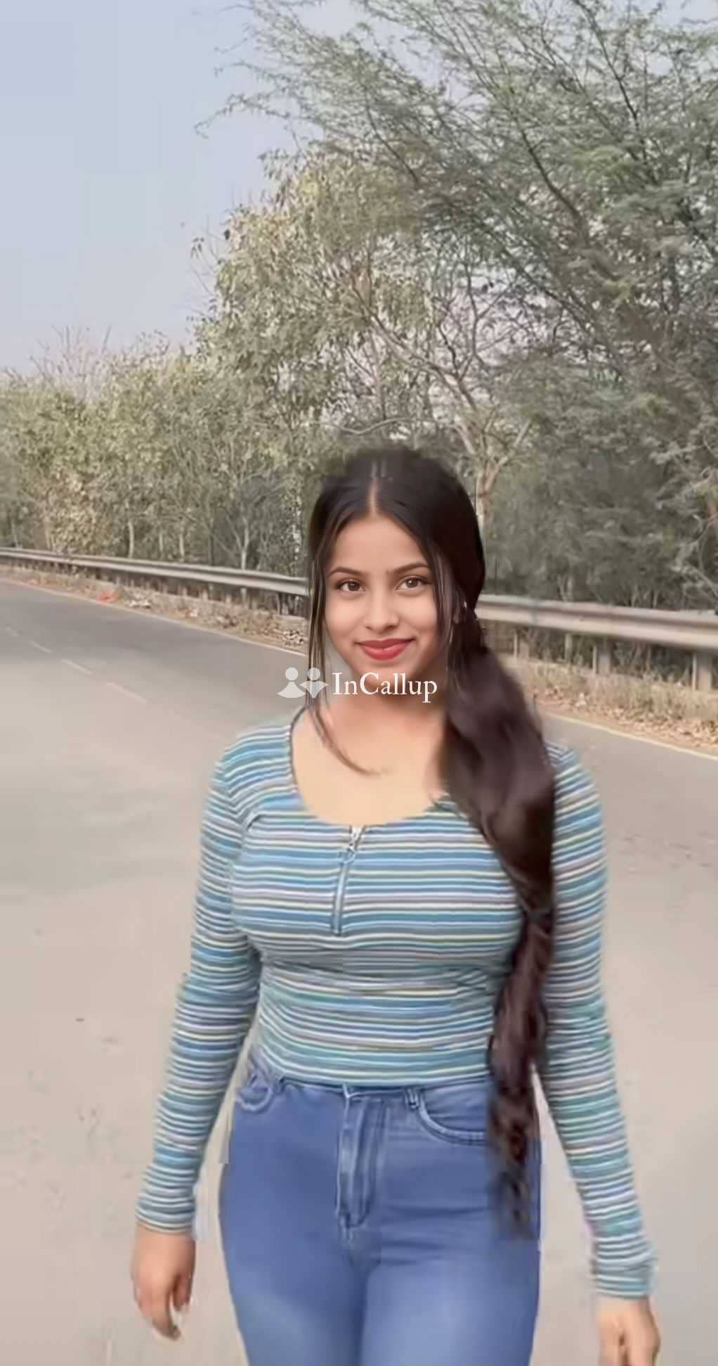 delightful girlfriend experience service model look with black eyes and black hair - Call Girls in Jhansi