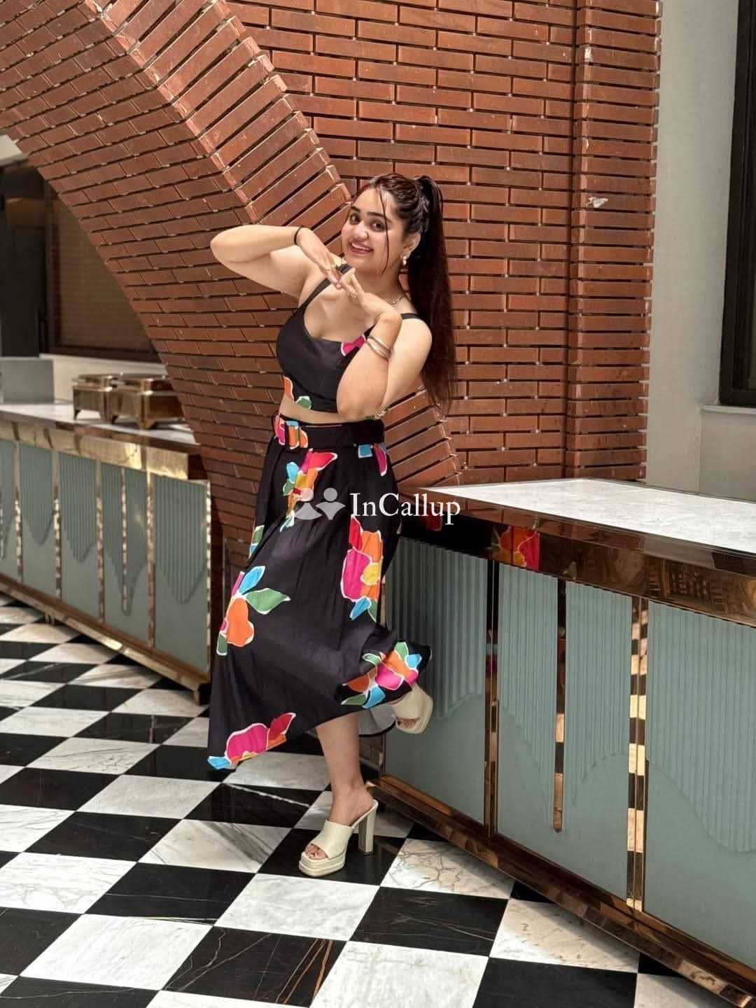 known for being alluring gorgeous smile and black hair gorgeous escort in jodhpur - Call Girls in Jodhpur