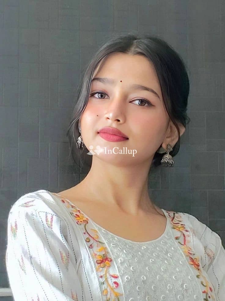 available for overnight stays companion known for being romantic available now trusted reliable service - Call Girls in Junagadh