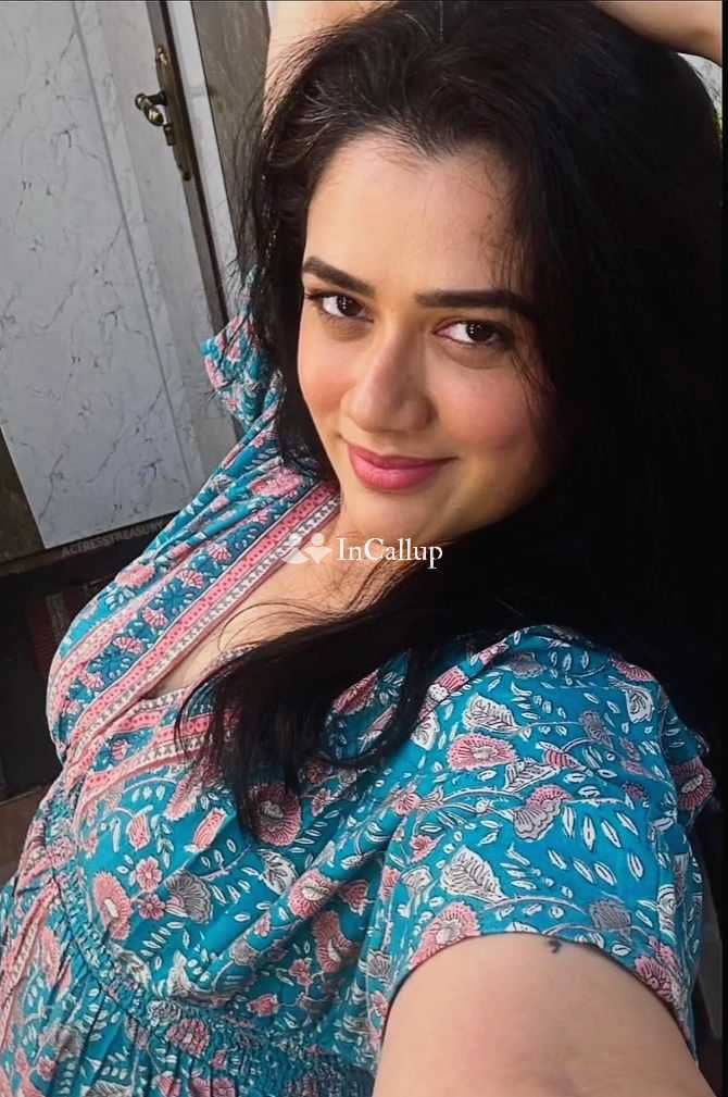 alluring blonde hair and black eyes spend time with sunita sharma twenty two year old call girls lover - Call Girls in Kanpur