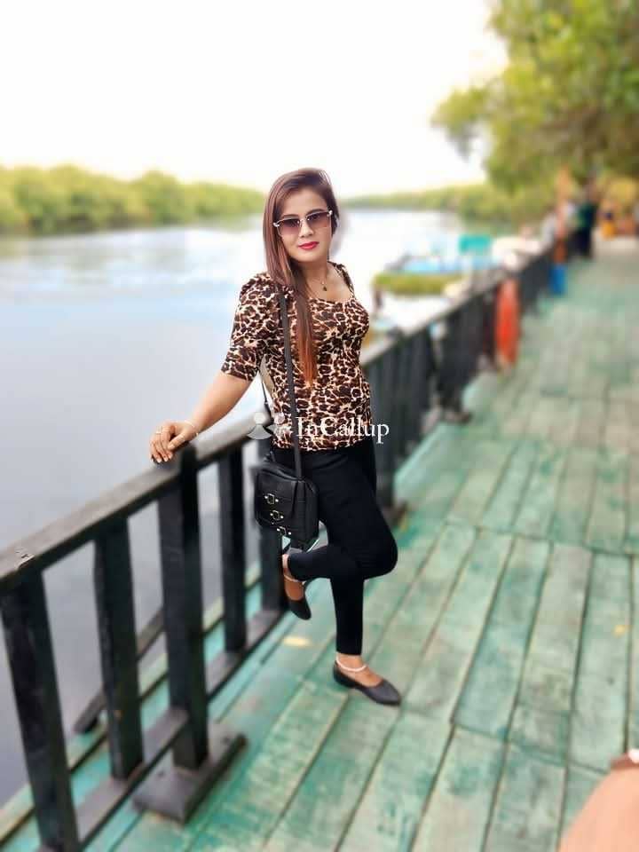 Vip call 🤙 girl 💗 new model college girl 💗 - Call Girls in Kanpur