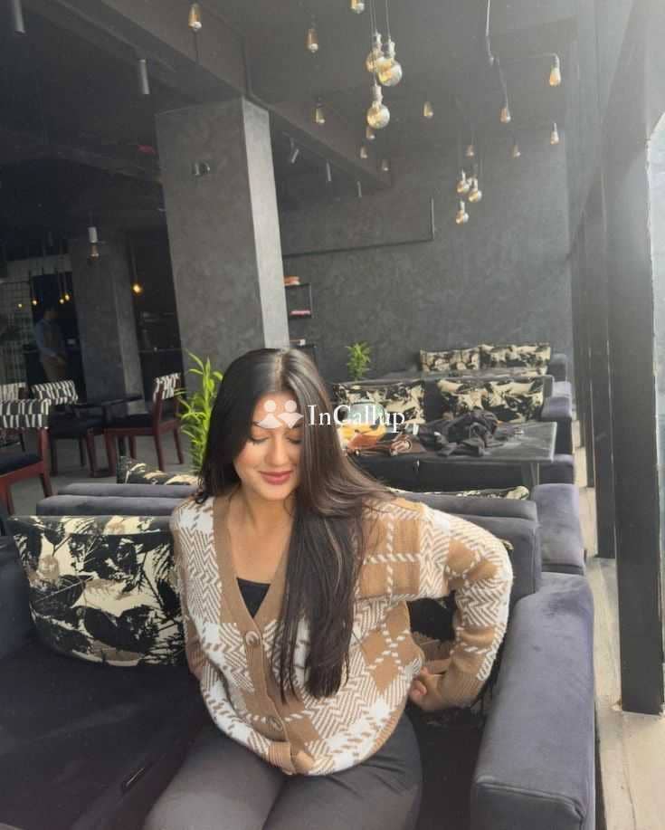 flawless black eyes and black hair available now trusted reliable service - Call Girls in Kanpur