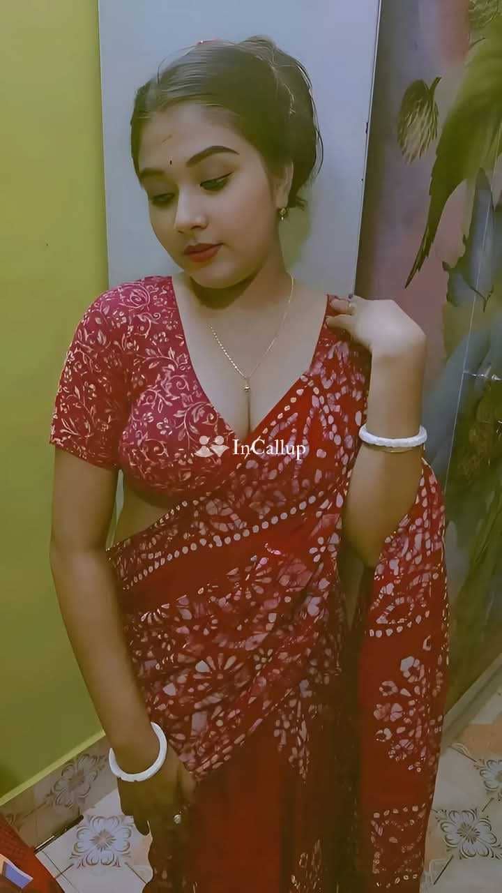 charming escort in karaikal known for being hot tempered with busty body and red eyes - Call Girls in Karaikal