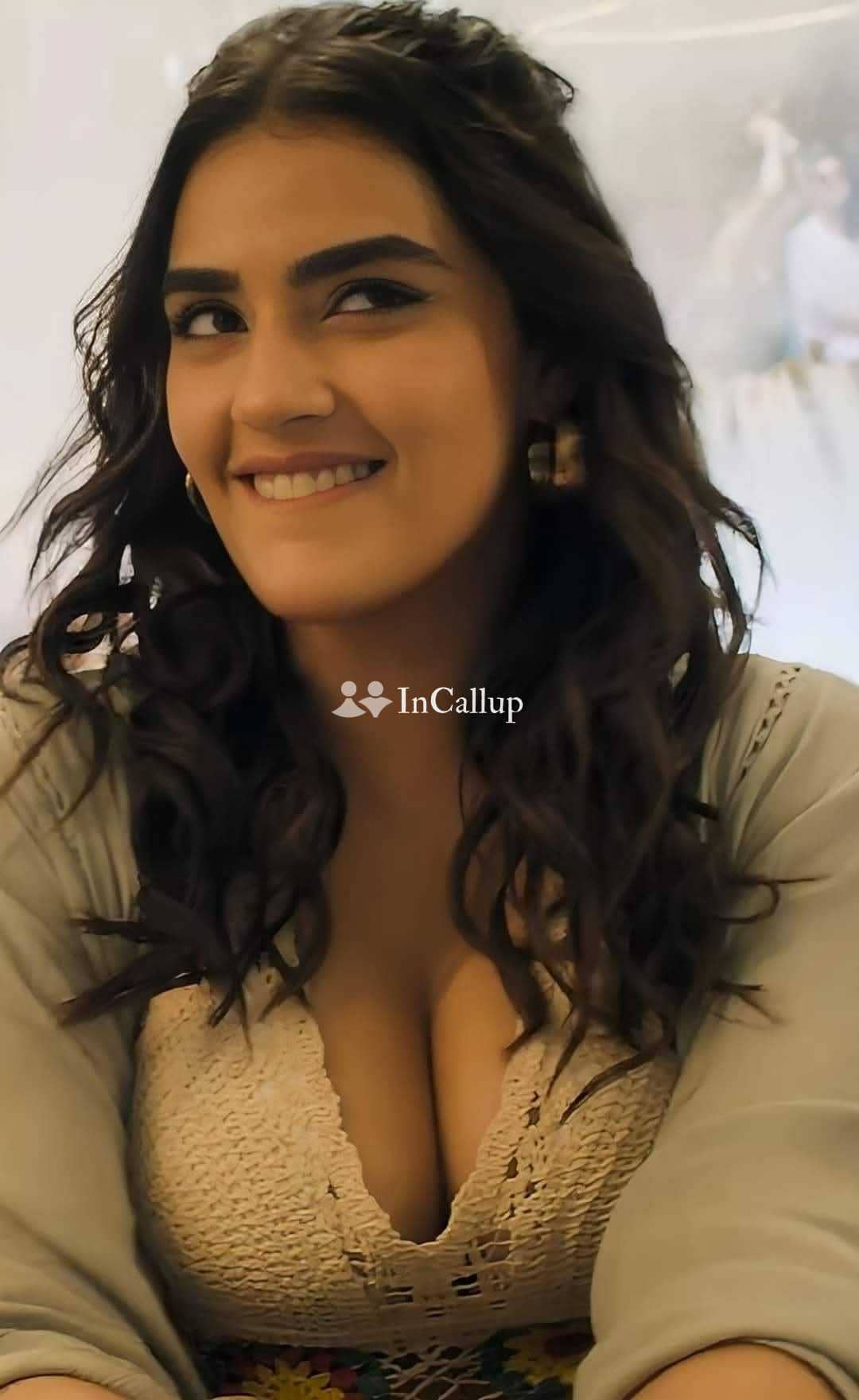 curvy known for being dedicated exclusive girlfriend experience babe cute black eyes and black hair - Call Girls in Karimnagar