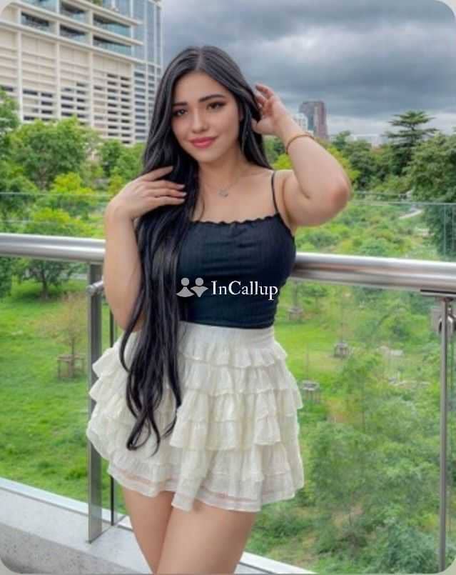 mature black hair and brown eyes ravishing available for both incall and outcall - Call Girls in Karimnagar