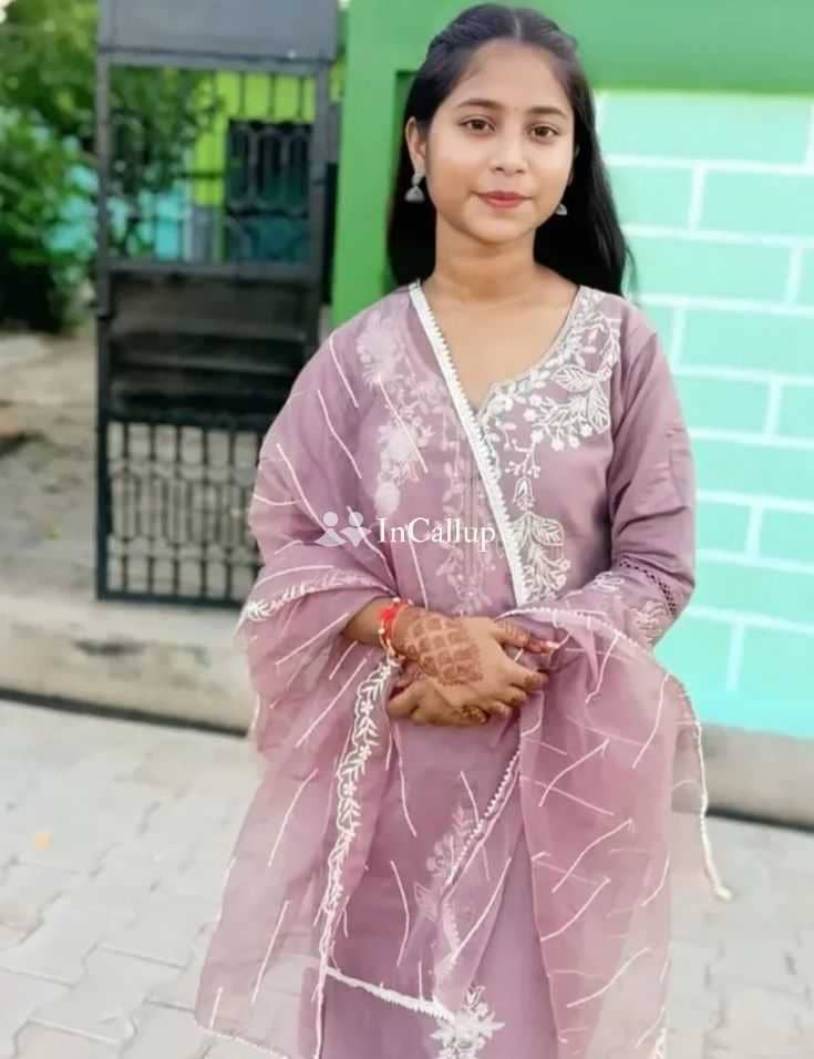 meet simran 21 in kharagpur for unforgettable experiences charming and friendly with curvy allure available anytime - Call Girls in Kharagpur