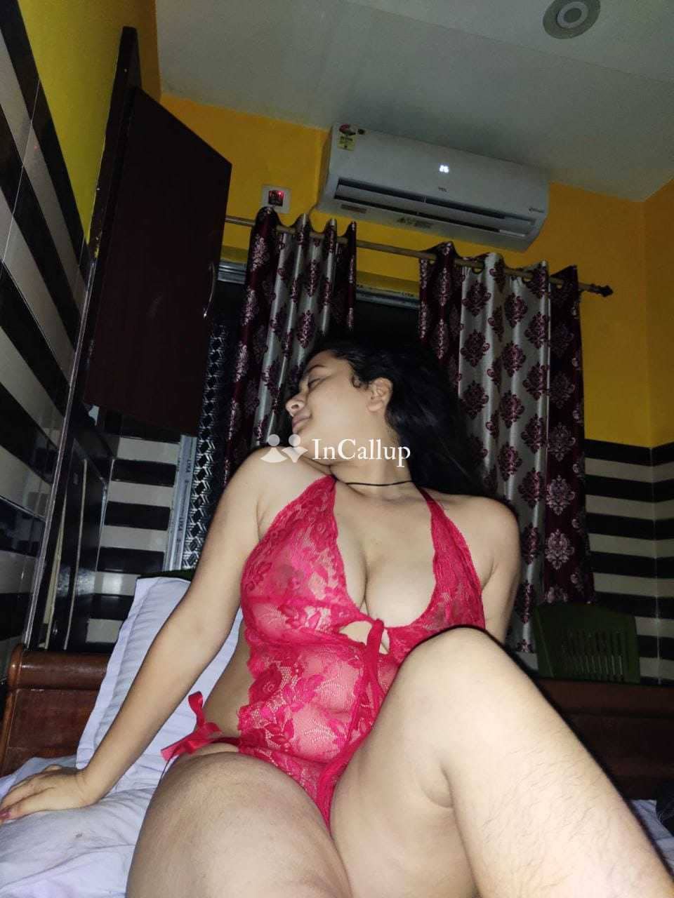 beautiful ragini call girl twenty one year old call girls girlfriend type known for being hot tempered - Call Girls in Kharagpur