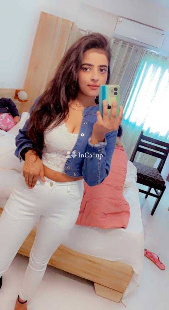 known for being unique available for private dates delicate black hair and brown eyes elite escort in koderma - Call Girls in Koderma