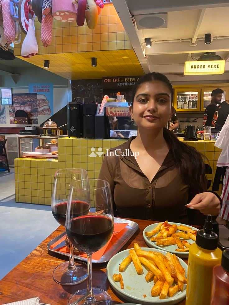 perfect siya twenty three year old call girls companion available for day and night service - Call Girls in Kolhapur