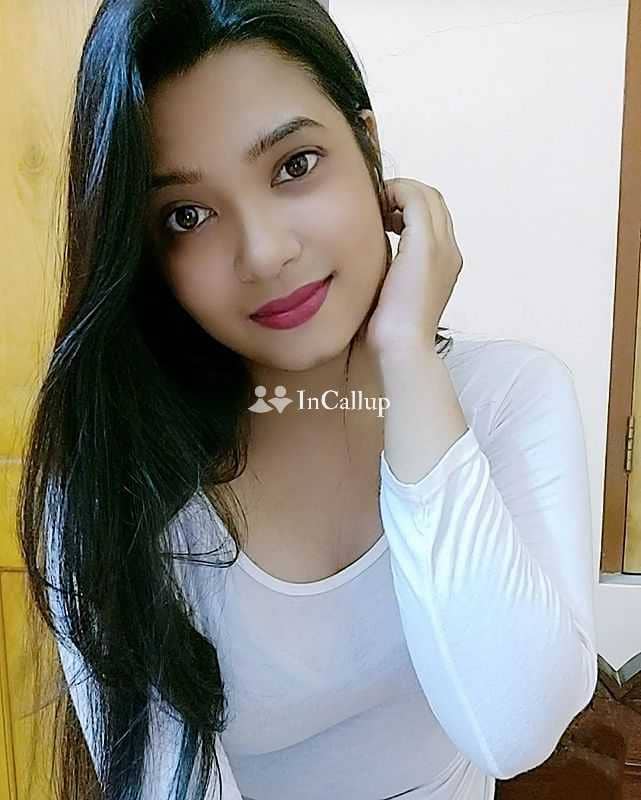 elite videocall girl from kolhapur dreamy black eyes and black hair wild available for girlfriend experience - Call Girls in Kolhapur