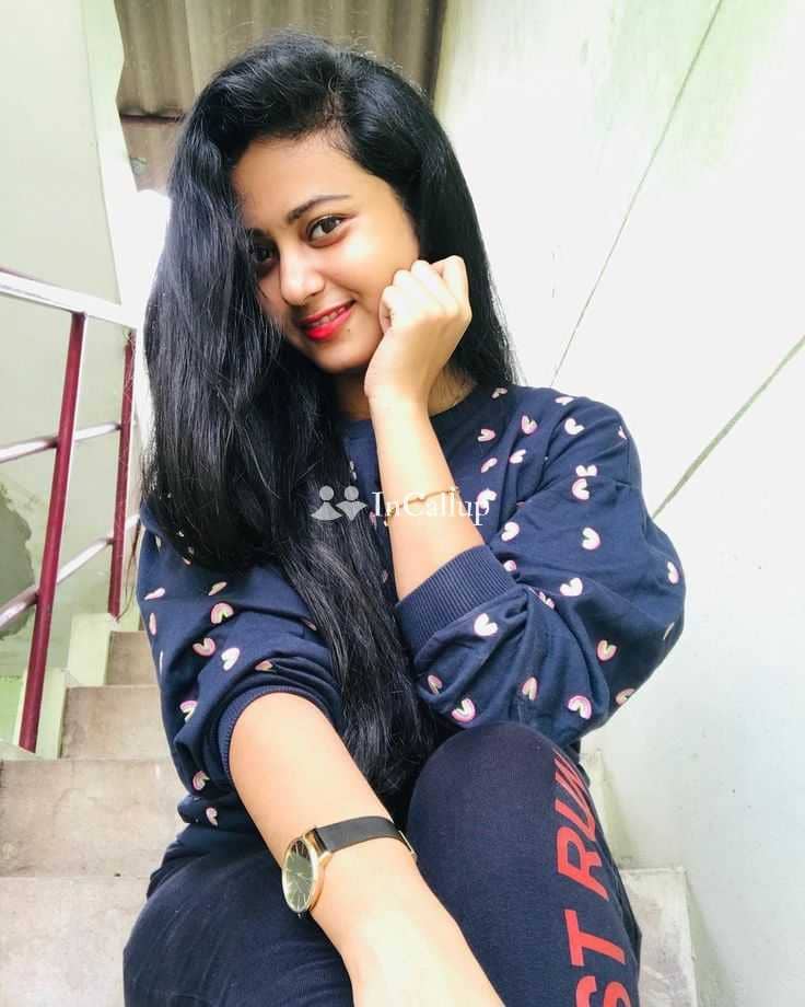 with curvy figure and black eyes companionship in kolkata available for available 24x7 known for being gentle - Call Girls in Kolkata
