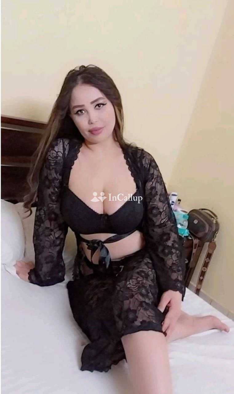 hot black eyes and blue hair available for short notice available known for being sophisticated - Call Girls in Kolkata