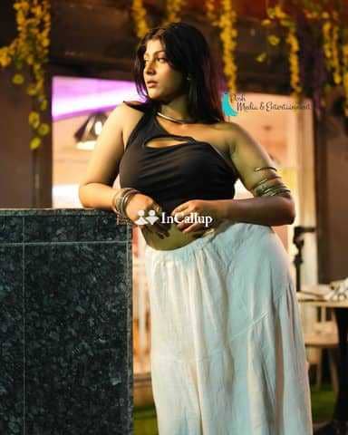 looking for pleasure meet call girls only full a twenty one year old call girls known for being gentle - Call Girls in Kolkata