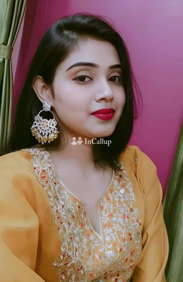 experience pure pleasure with sunita sharma in kolkatas vibrant scene at just 19 and ready to fulfill your fantasies - Call Girls in Kolkata