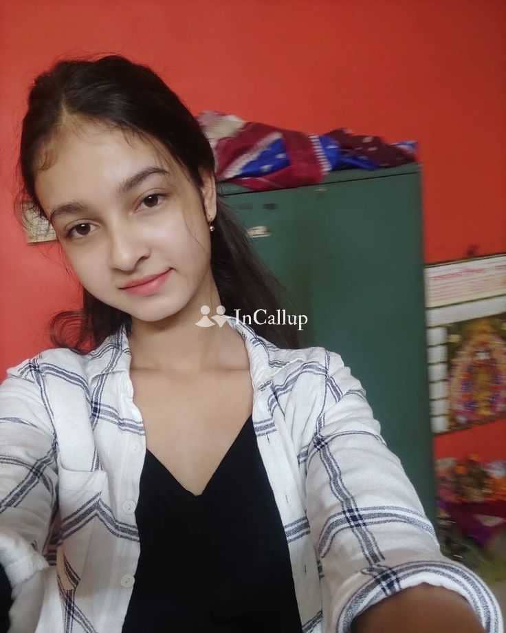 with black hair and black eyes known for being trustworthy available for both incall and outcall - Call Girls in Kolkata