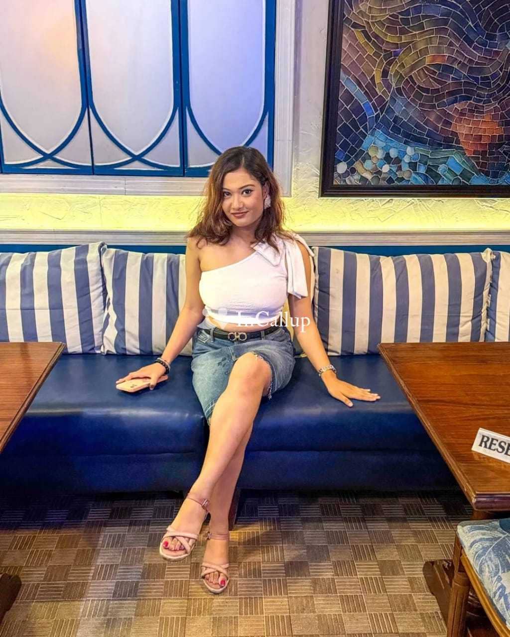 CASH ON TO VIP SERVICE VIP HIGH PROFILE BEST SERVICE AVAILABLE JUST CALL ME ESCORT SERVICE VIP SERVI - Call Girls in Kolkata