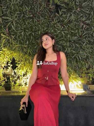 steamy girl staying in kolkata known for being glamorous with black hair and black body type - Call Girls in Kolkata