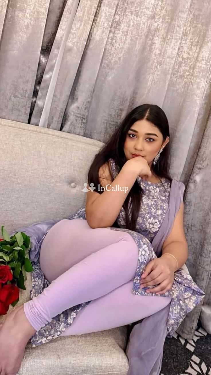 private sessions in kolkata petite with auburn eyes and blue hair glamorous anal babe available for long bookings - Call Girls in Kolkata