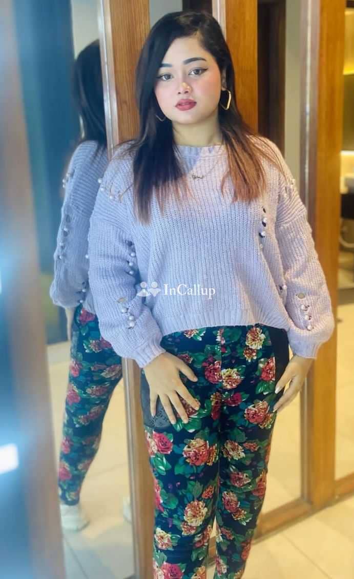 known for being charismatic companionship in kolkata model look with black eyes and black hair - Call Girls in Kolkata