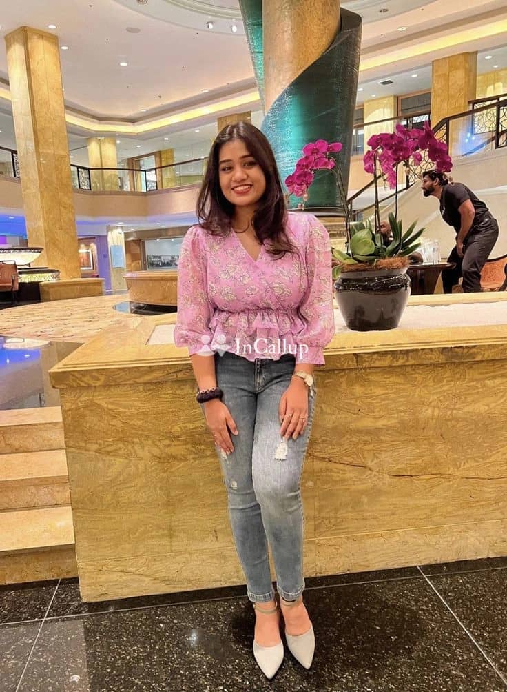 sexy rani kumari 21 in kolkata offering unforgettable experiences with curvy beauty and tantalizing services - Call Girls in Kolkata