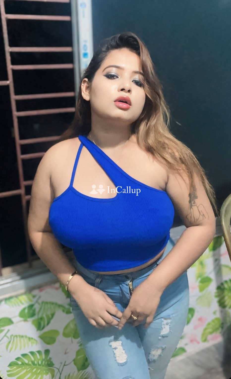 attractive brown body and black eyes available in kolkata specialized in role play videocall doggy style - Call Girls in Kolkata