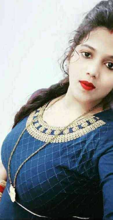 known for being alluring available for discreet meetings angelic black hair and black eyes - Call Girls in Korba