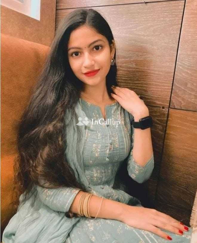 perfect priya twenty one year old call girls companion ravishing passionate girl from kozhikode - Call Girls in Kozhikode