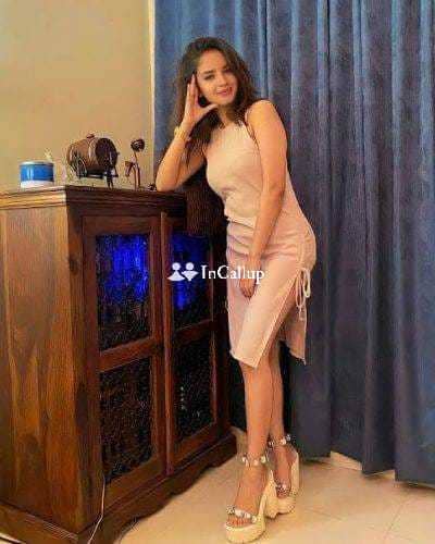 with black hair and black body type available for home visits escort girl from kozhikode - Call Girls in Kozhikode