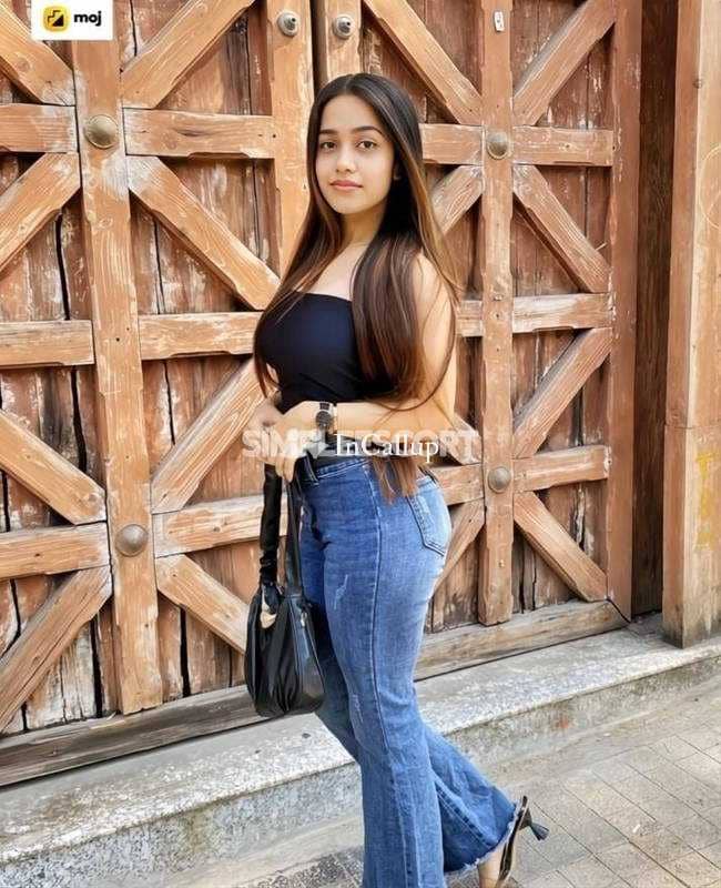 available for day and night service gorgeous smile and black hair fun available in krishna sexy - Call Girls in Krishna