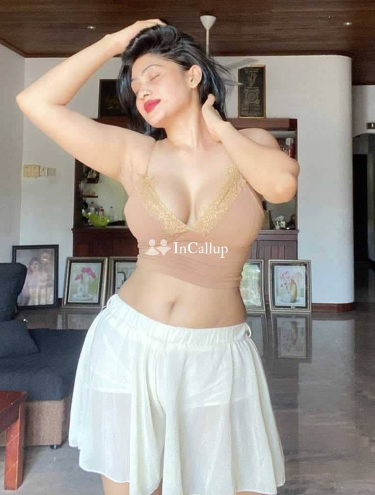 fresh blonde hair and black eyes discover sonam gupta aged twenty offering elite call girls services - Call Girls in Krishnanagar