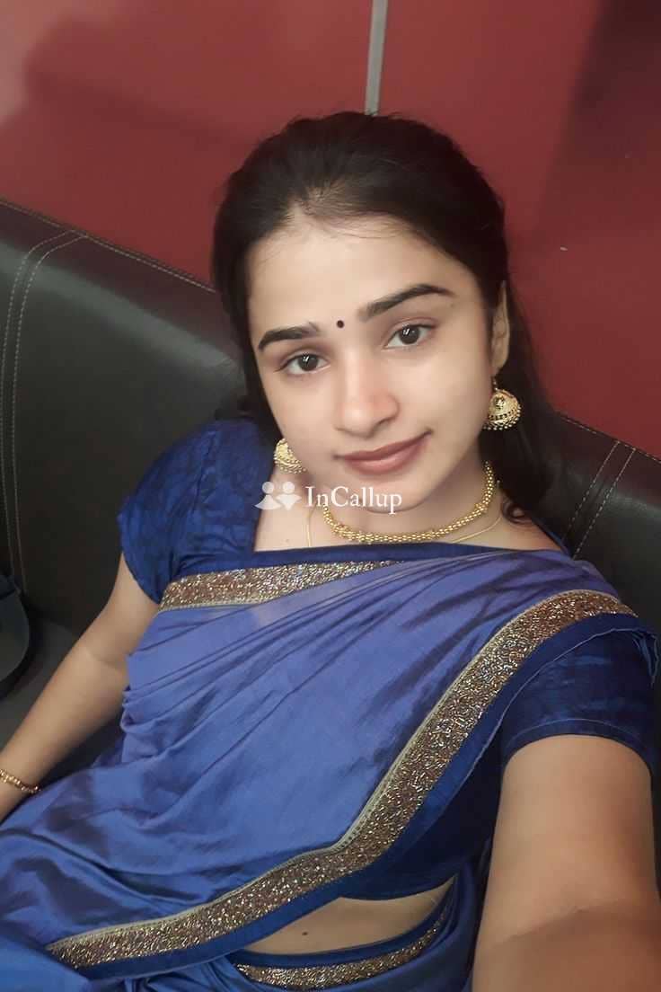 delightful blonde eyes and black hair known for being unique available for party companion - Call Girls in Krishnanagar