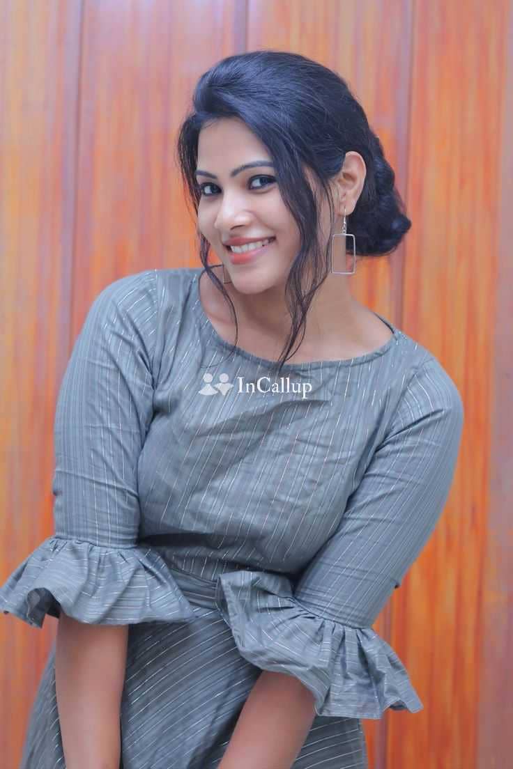 meet komal a twenty one year old call girls available for incall known for being confident - Call Girls in Kullu