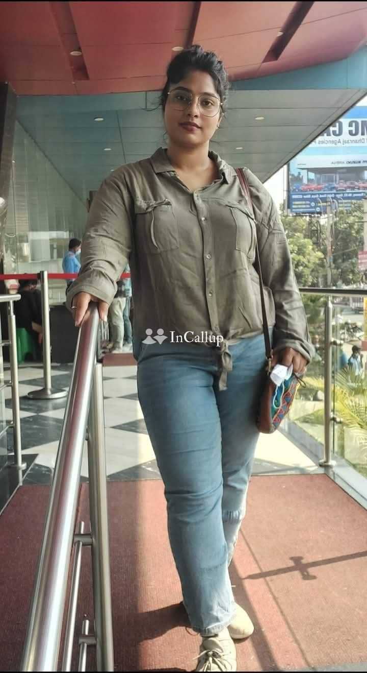 passionate girl from lakhimpur available for overnight stays petite with black eyes and black hair - Call Girls in Lakhimpur
