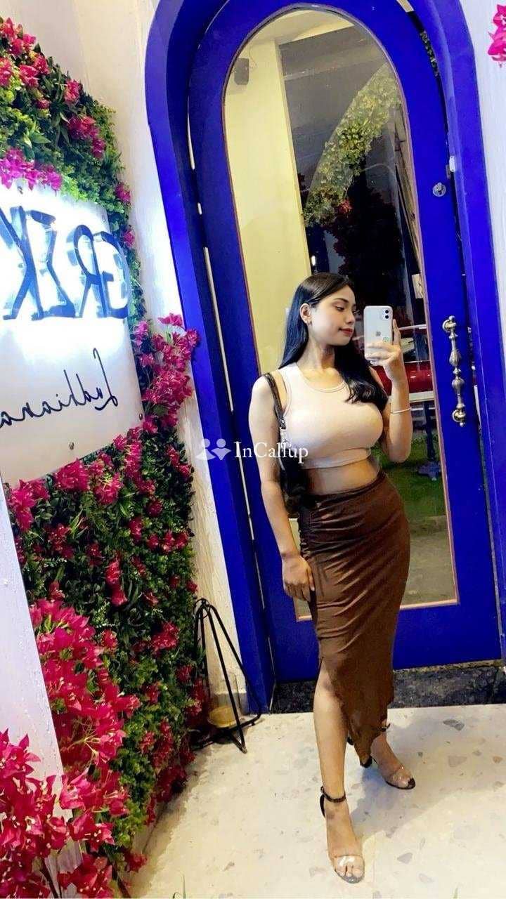 present in latur available for available anytime known for being charming fit body with black hair - Call Girls in Latur