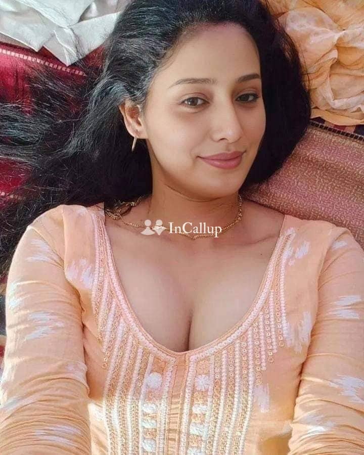intimate moments with kajal in laxmi nagar  19 years old curvy beauty ready to please you in every way - Call Girls in Laxmi Nagar