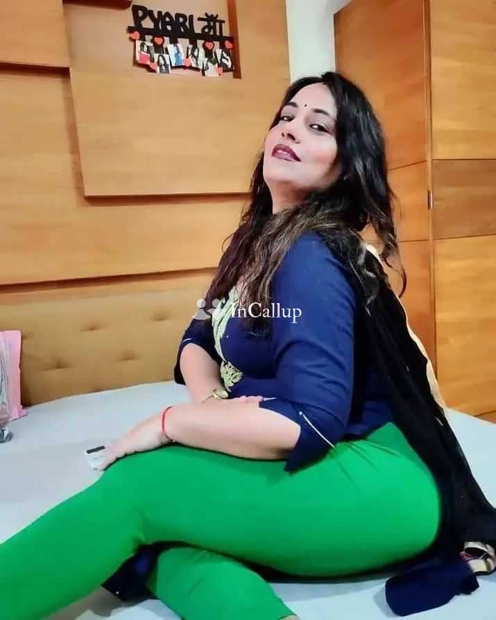 passionate girl from laxmi nagar professional anal escort with red hair and green eyes - Call Girls in Laxmi Nagar