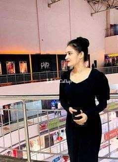 present in laxmi nagar flirty kavita twenty two year old call girls babe feminine black hair and brown eyes - Call Girls in Laxmi Nagar