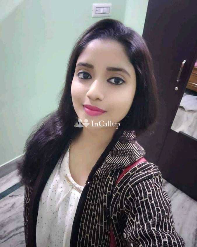 available for short notice available known for being cheerful glamorous blonde hair and black eyes provocative - Call Girls in Lucknow