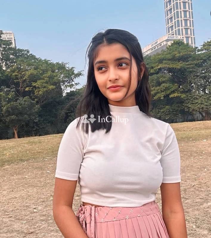 low price college girl in ludhiana offering fun videocalls with a curvy figure and captivating brown eyes - Call Girls in Ludhiana