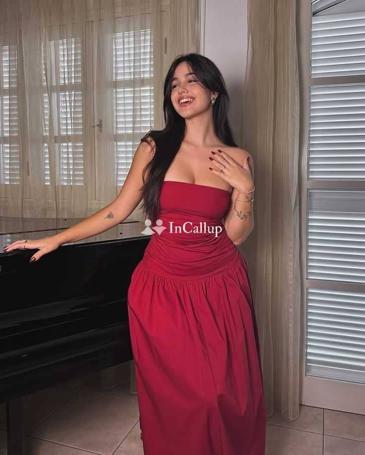 voluptuous with black hair and black eyes available nearby madhubani available for home visits - Call Girls in Madhubani