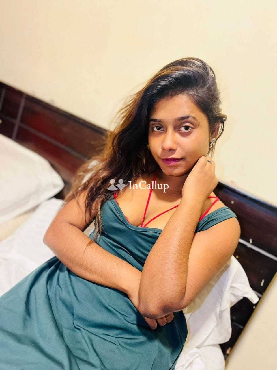 available in madurai known for being cute escort service in madurai angelic auburn hair and blue eyes - Call Girls in Madurai