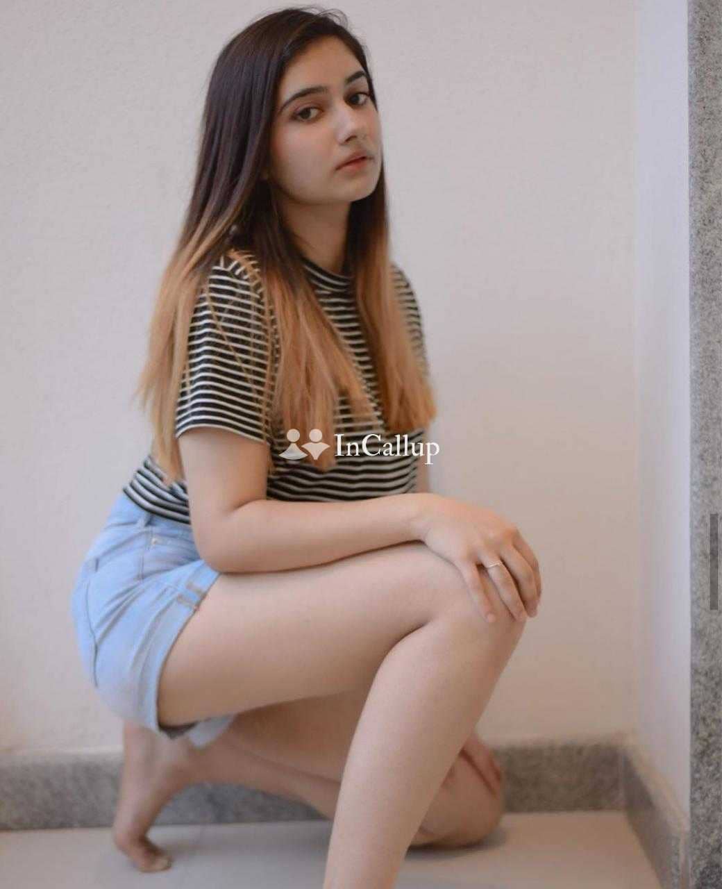 luxury black hair and blue eyes discreet service in mandi luxury nisha nineteen year old call girls model - Call Girls in Mandi
