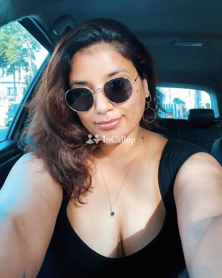 premium bdsm girlfriend experience model with black hair and blue body type available now trusted reliable service - Call Girls in Mandya