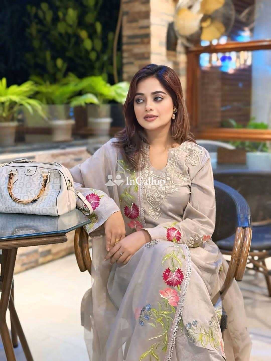 dreamy black eyes and black hair known for being passionate available now trusted reliable service - Call Girls in Mapusa