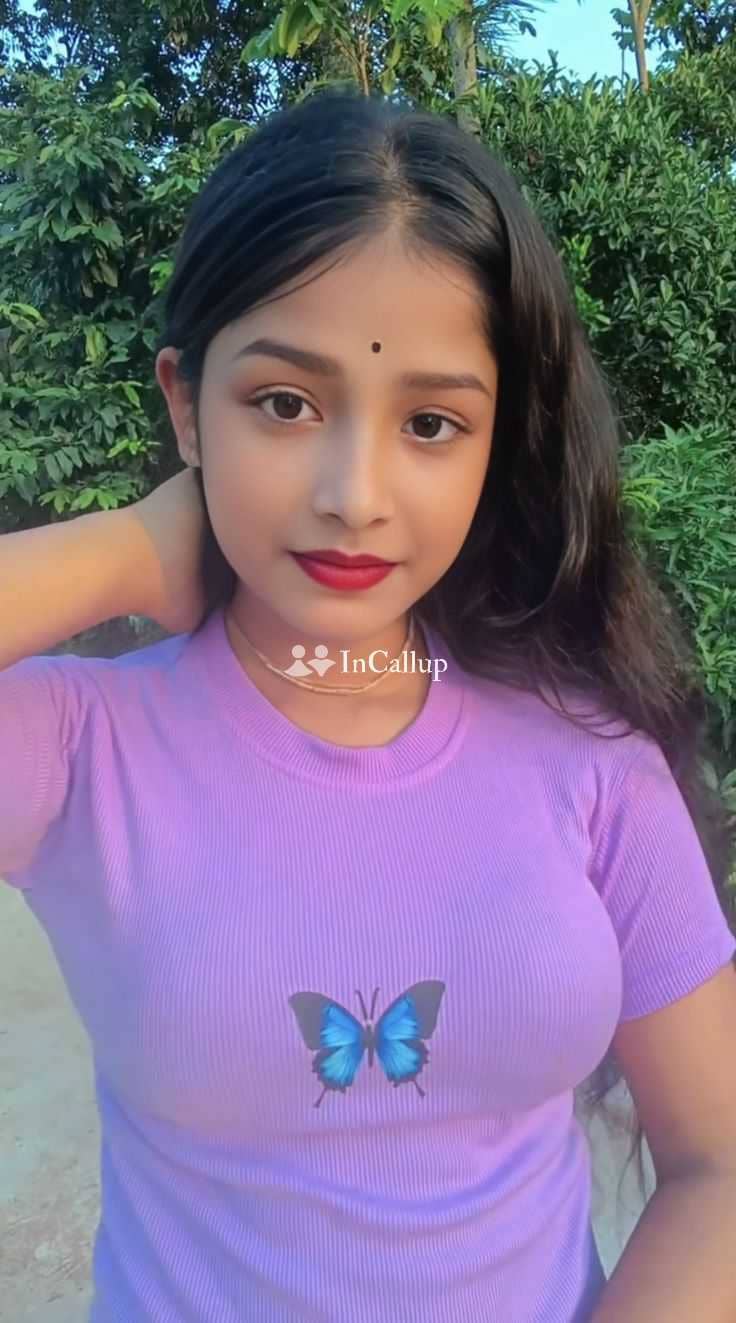 available for flexible hours with black body type and black eyes known for being creative - Call Girls in Mapusa