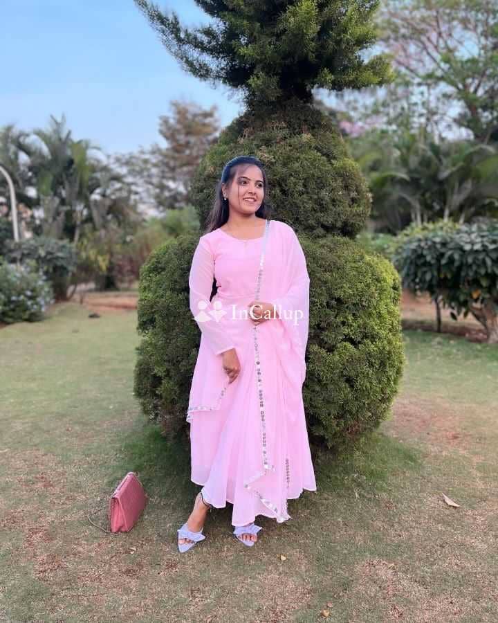 stunning blonde hair and black body available for hotel visits romantic time in mapusa - Call Girls in Mapusa