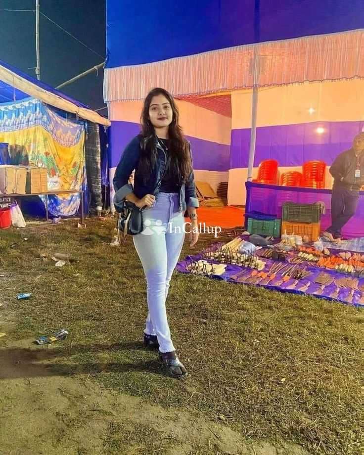 available for overnight stays with black body type and black eyes escort service in mapusa known for being charming - Call Girls in Mapusa